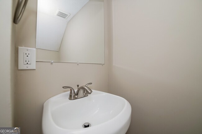Building Photo - 5248 Long Green Ln