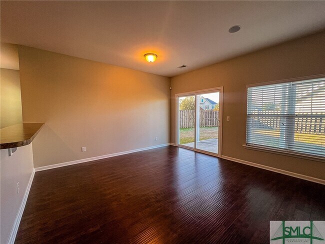 Building Photo - 321 Casey Dr