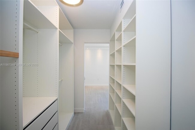Building Photo - 2899 Collins Ave