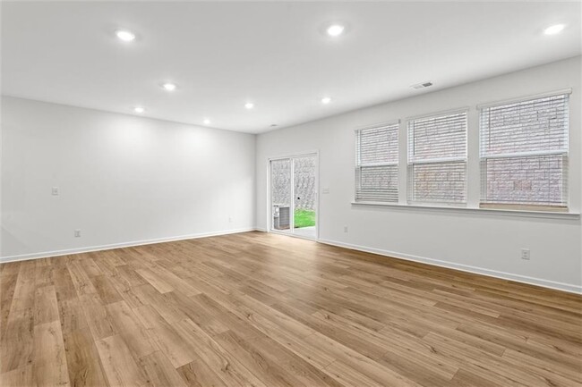 Building Photo - 166 Vision St