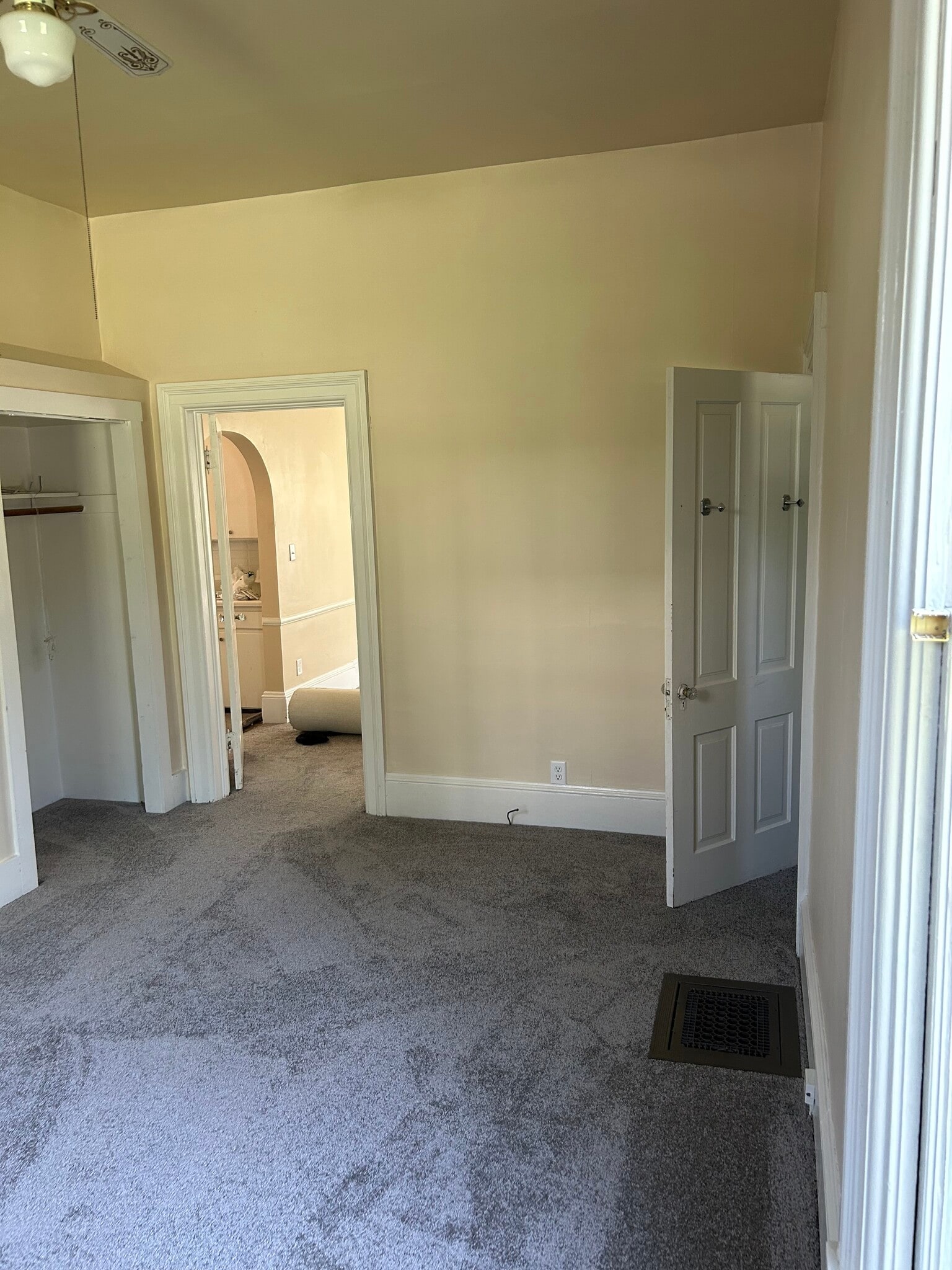 Second picture of bedroom, looking into dining - 828 N 3rd St