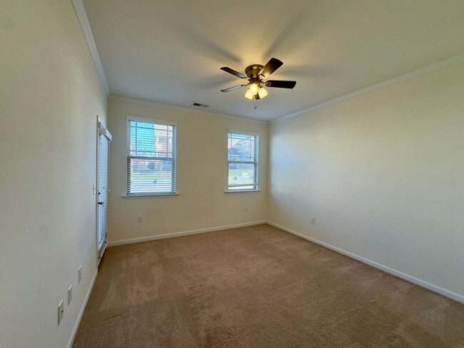 Building Photo - 1200 Governess Ln