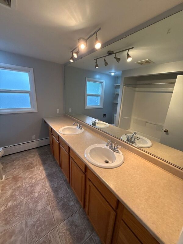 Building Photo - 1740 Glen Creek Rd NW