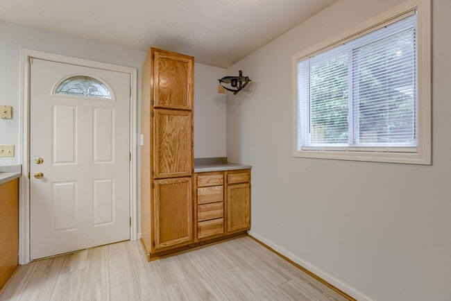 Building Photo - 1230 Cole Creek Dr