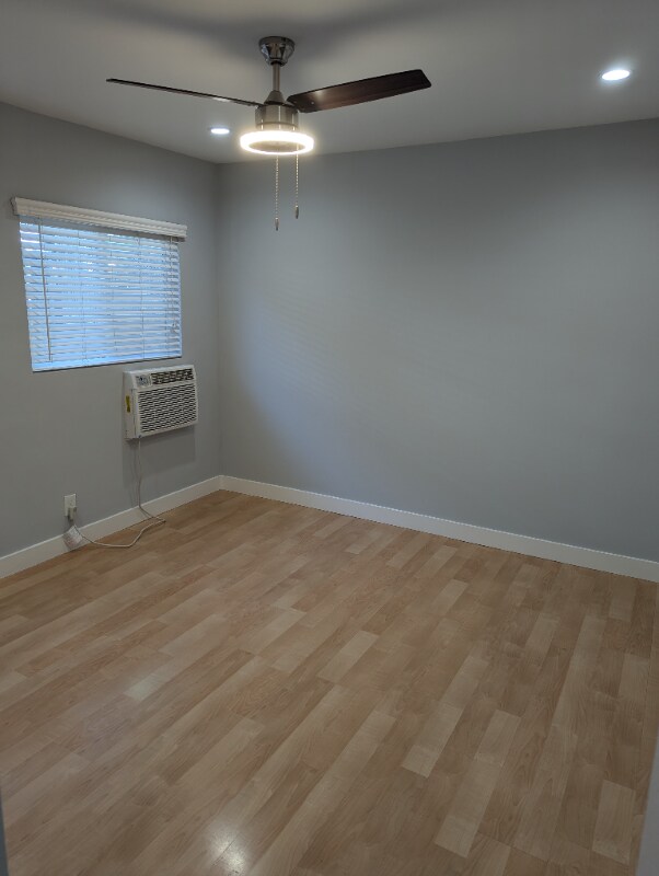 Building Photo - 7068 Lanewood Ave