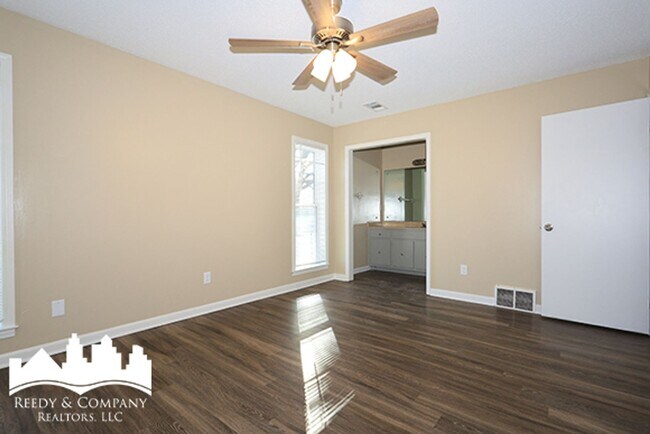 Building Photo - 2692 Dromedary Dr