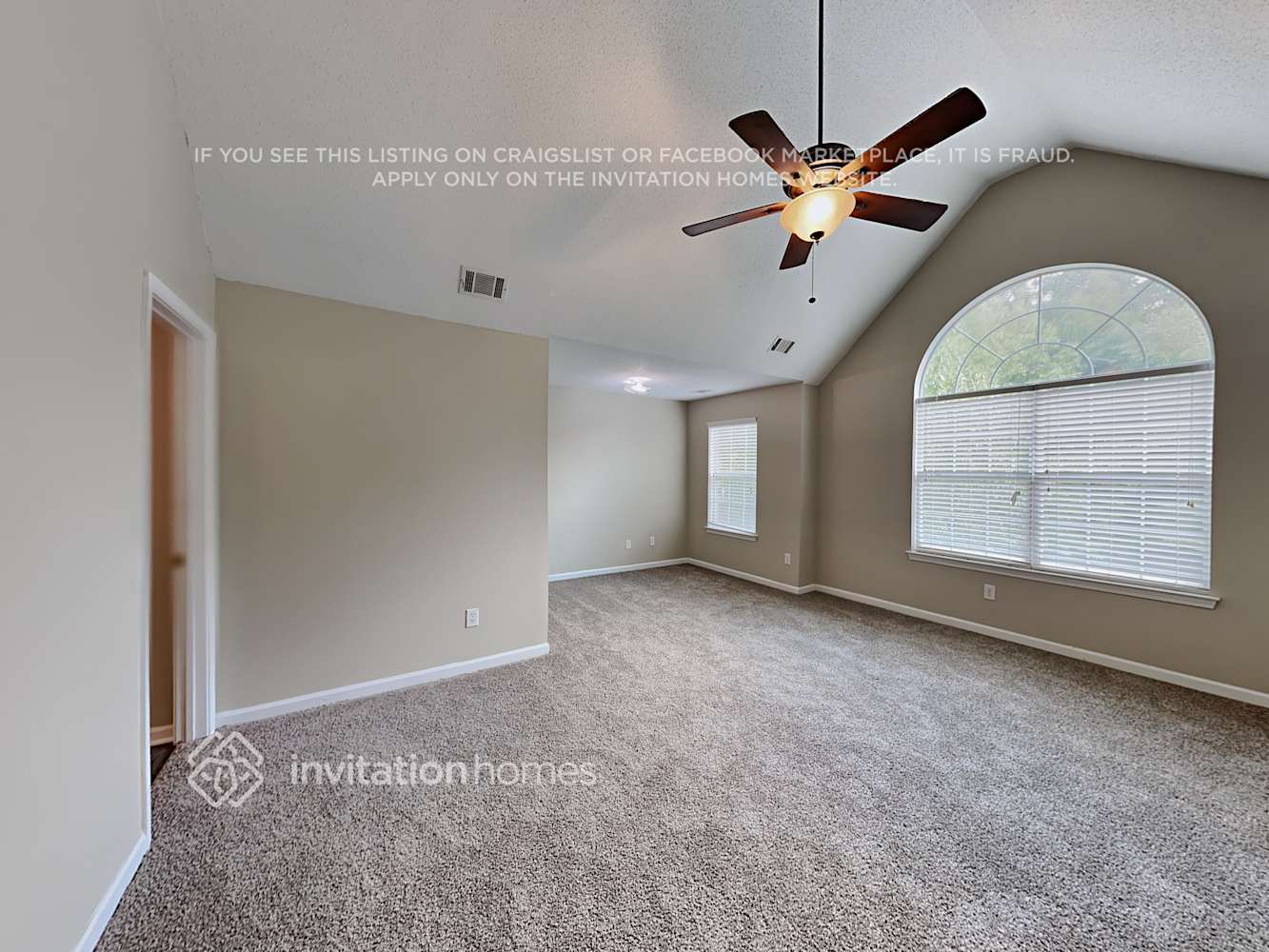Building Photo - 254 Bonnes Dr SW