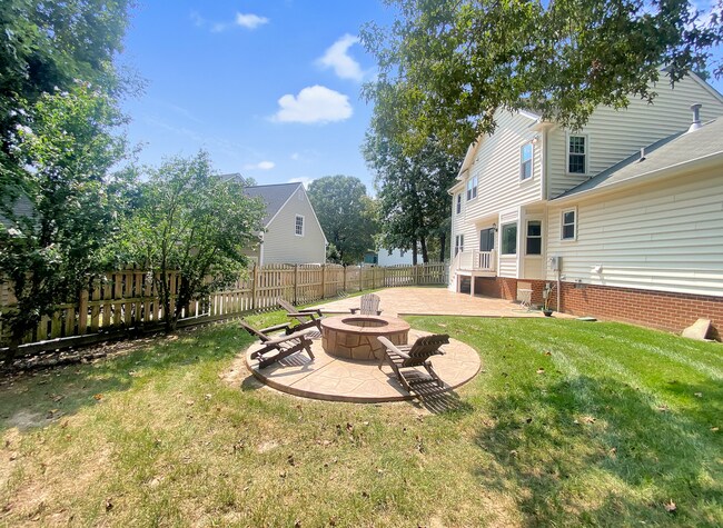 Building Photo - Spacious 4 Bedroom Home in Pebble Creek!