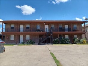 Building Photo - 10 Gastel Cir