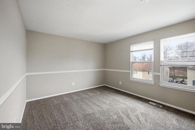 Building Photo - 40 Cobber Ln