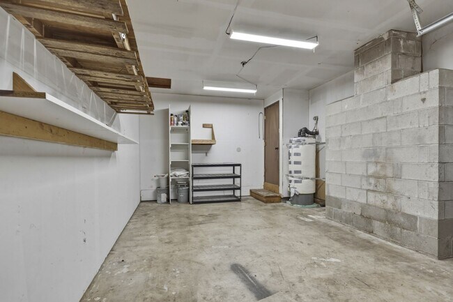 Building Photo - 6626 Littlerock Rd SW