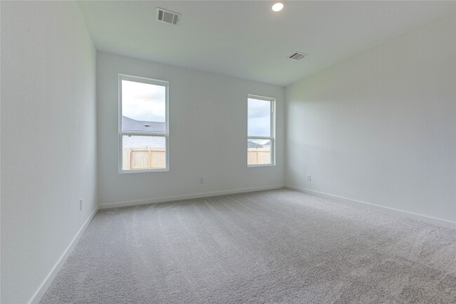 Building Photo - 400 Robin Ct