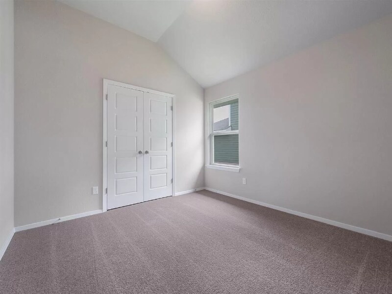 Building Photo - 315 Schuylerville Dr