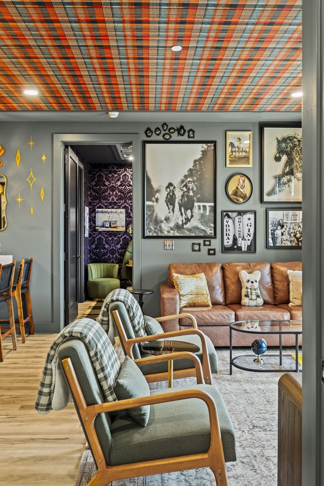 Building Photo - 245 Hermitage Ave