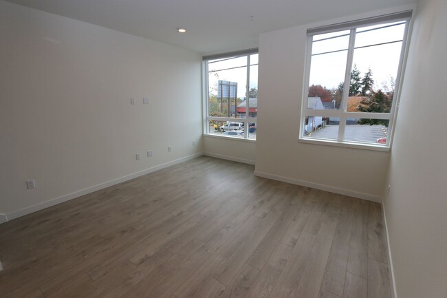 Building Photo - Ballard Townhouse 2bd/2ba, Roof Top Deck, ...