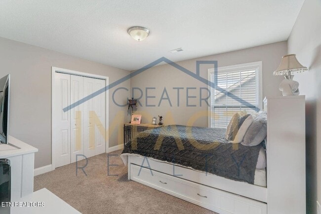 Building Photo - 129 Hackberry St