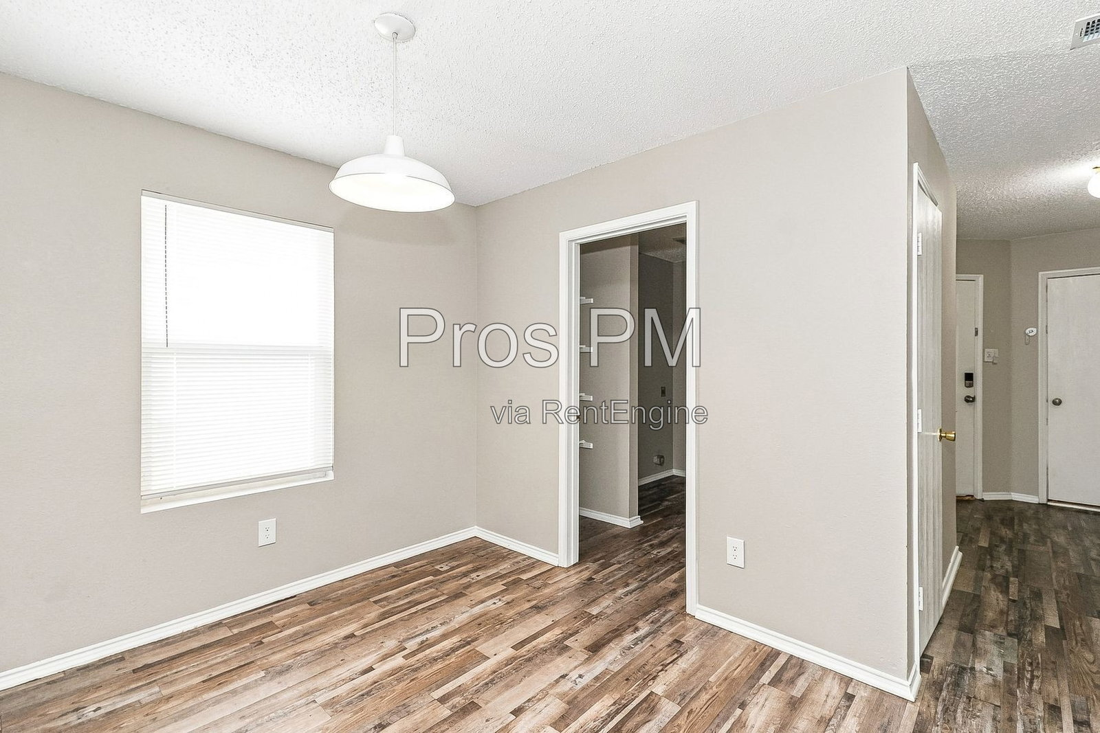 Building Photo - 5013 Waterford Dr