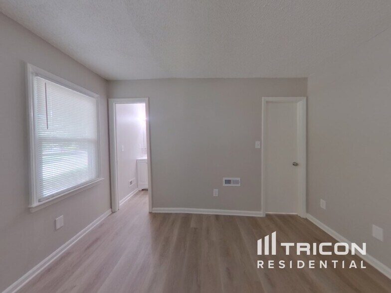 Building Photo - 7418 Palmetto Ct