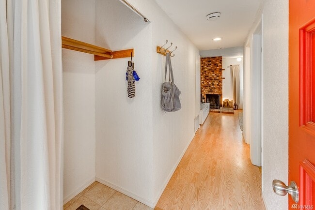 Building Photo - 9517 NE 180th St