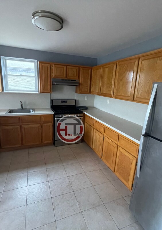 Building Photo - 816 Vincent Ave