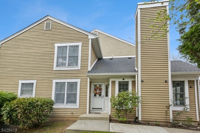 Building Photo - 14 Exeter Rd