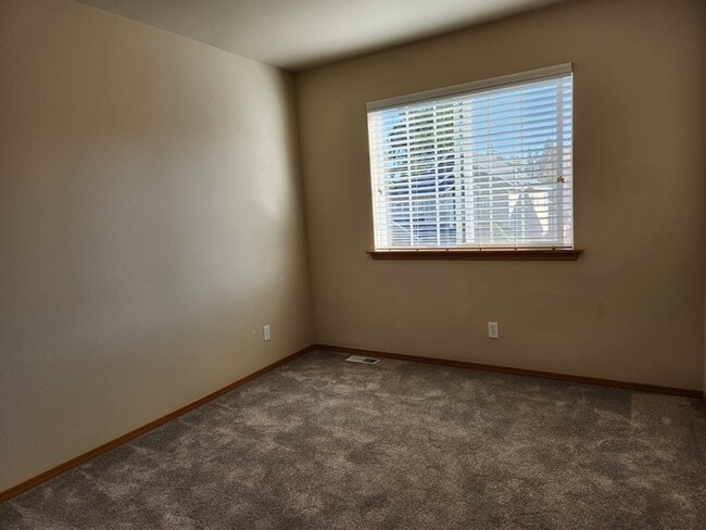 Building Photo - 2715 93rd Pl SE