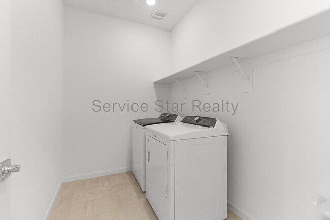 Building Photo - 8629 W Warner St