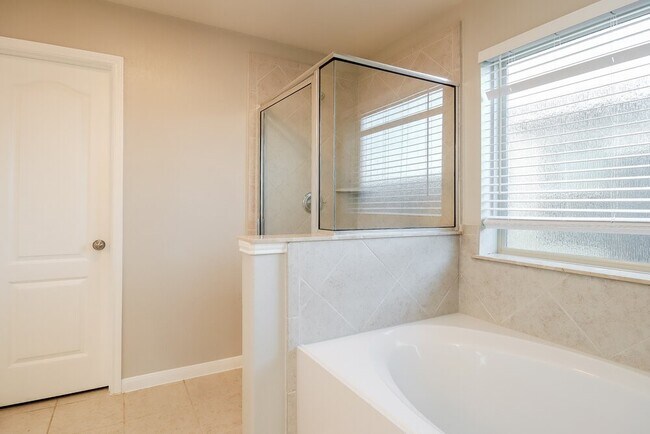 Building Photo - 5107 Gulf Stream Ln