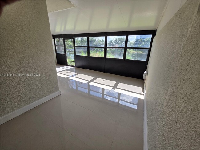 Building Photo - 6509 Racquet Club Dr