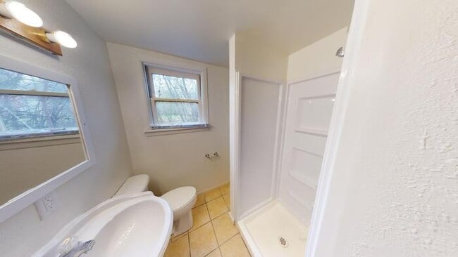 Building Photo - 820 N 13th St