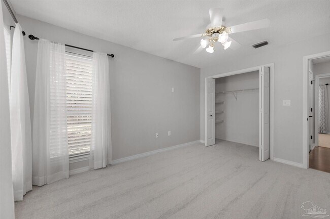 Building Photo - 6545 Fern St