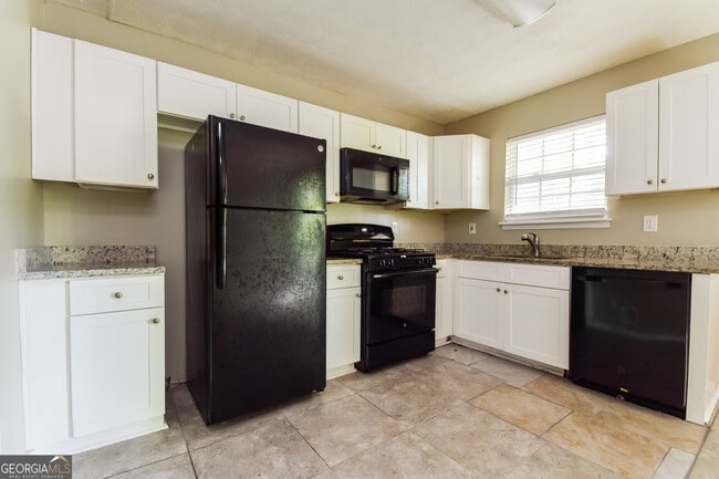 Building Photo - 2137 Baden Ct