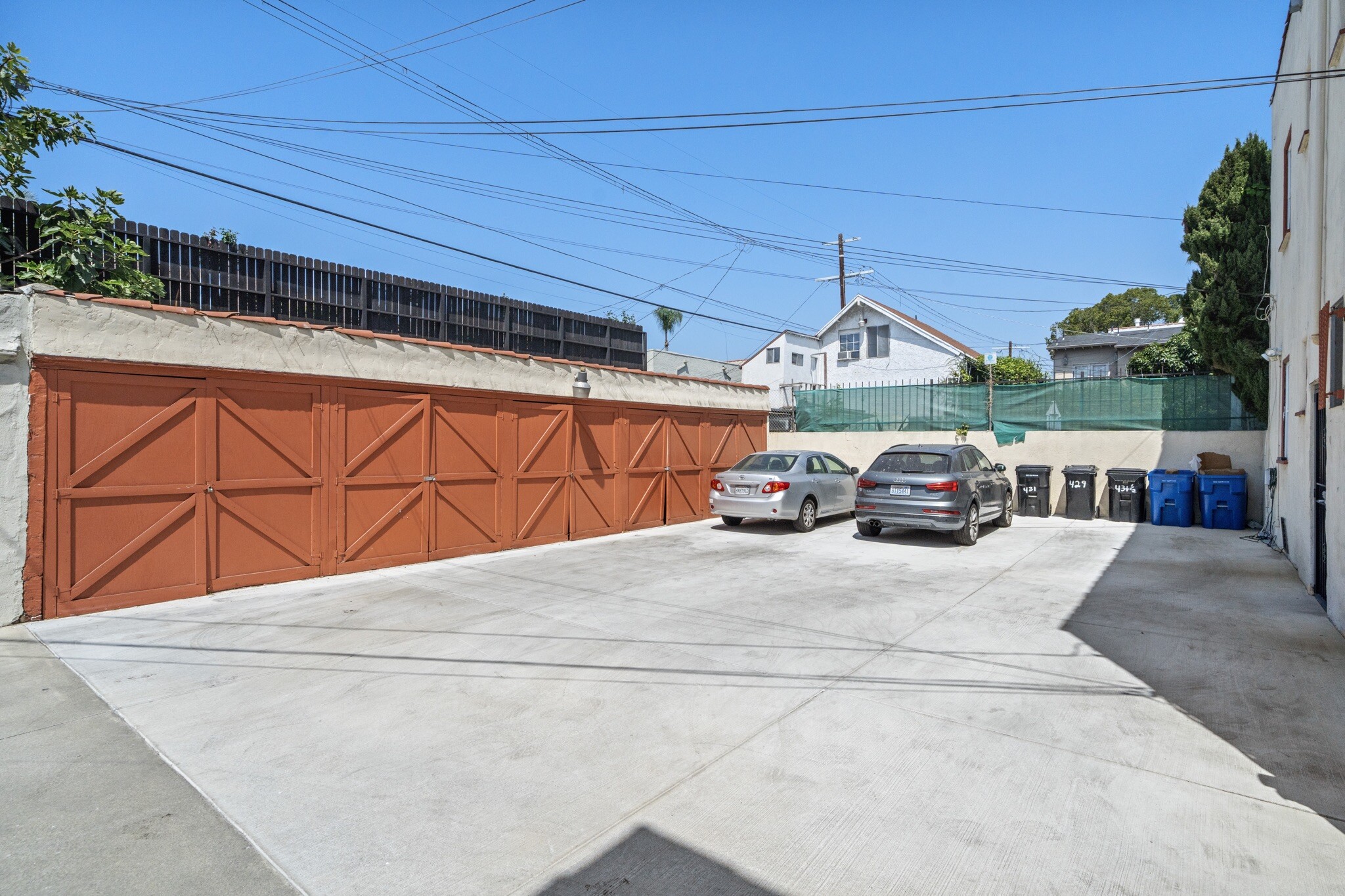 Building Photo - 429 N Gardner St