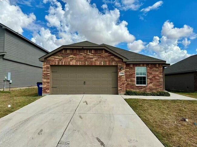 Primary Photo - 17916 Speculator Ln