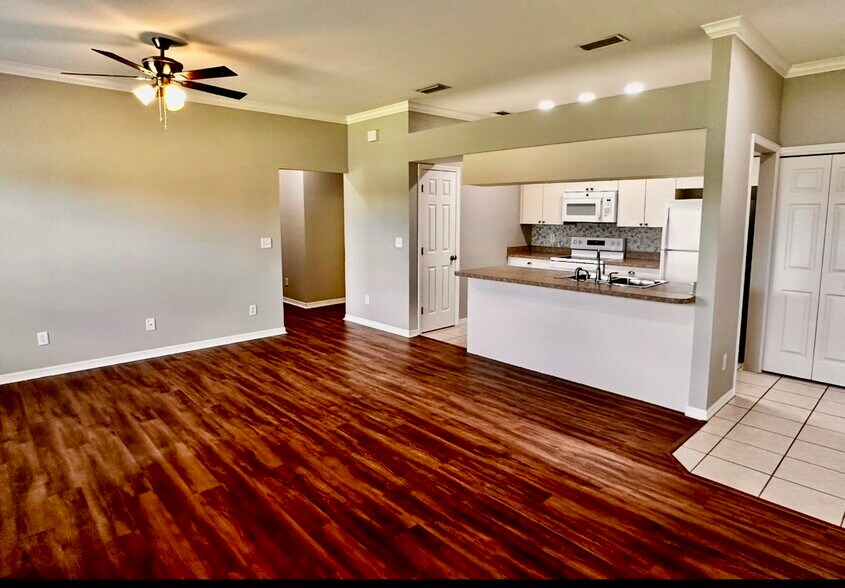 Building Photo - 507 Eagle Pond Dr