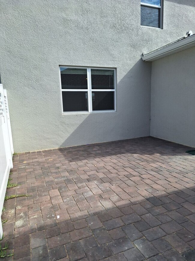 Building Photo - BEAUTIFUL NEW CONSTRUCTION 3 BEDROOM 2.5 B...