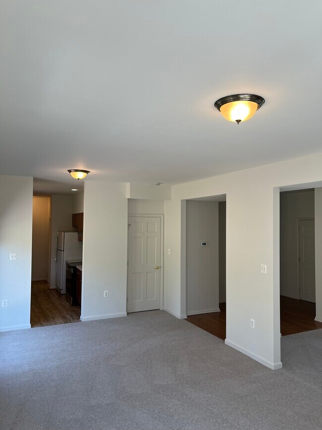 Building Photo - 5447 Rallywood Farm Ln
