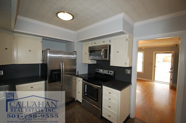 Building Photo - Park Hill 2 Bedroom Home