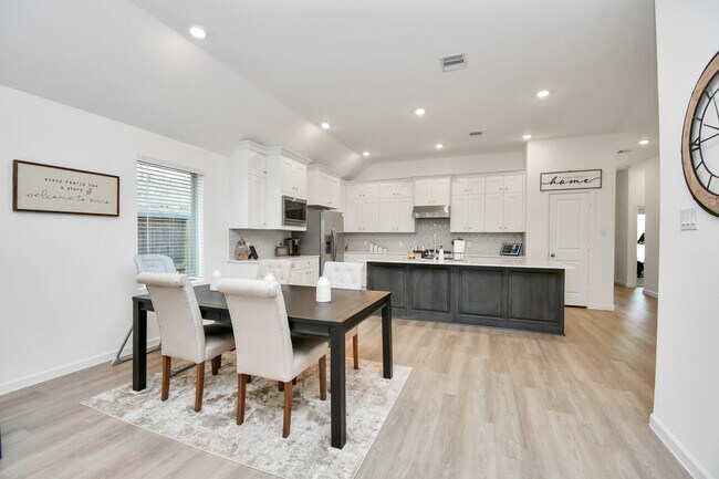 Building Photo - 29418 Amber Pne Ct