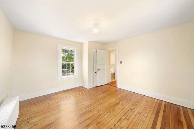 Building Photo - 289 Bennetts Ln