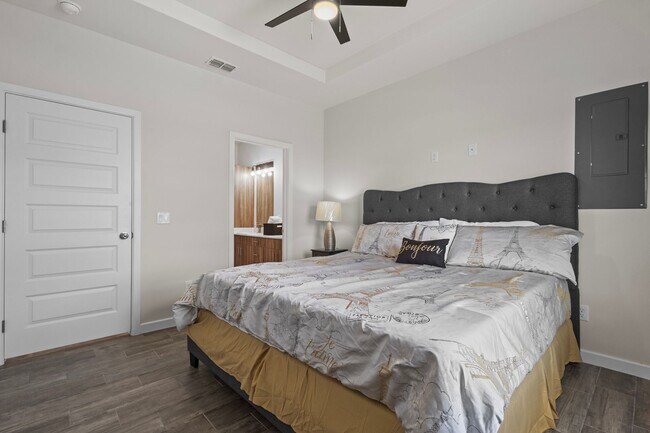 Building Photo - BRAND NEW HOMES FOR LEASE IN MERCEDES! CHO...
