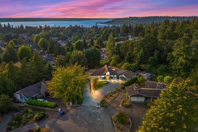 Building Photo - 130 SW 194th St