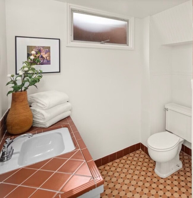 Building Photo - Belvedere Terrace Home