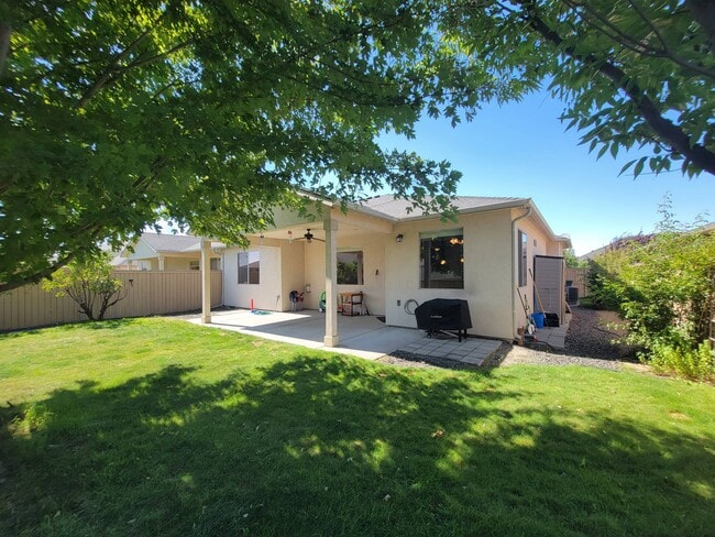 Building Photo - 2460 Bramasole Dr Way