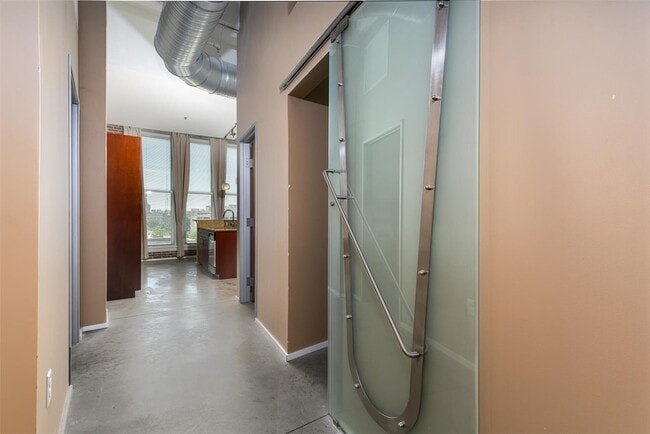 Building Photo - 1136 Washington Ave