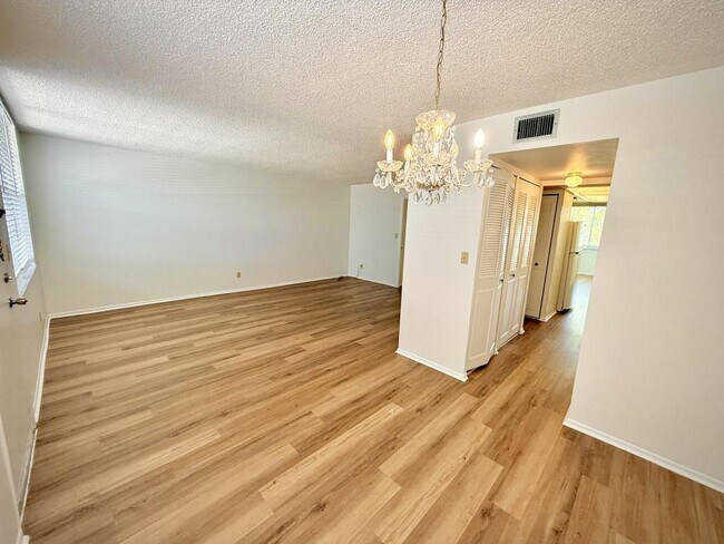 Building Photo - 4880 Locust St NE