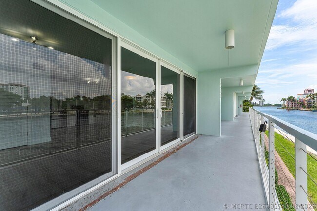 Building Photo - 65 SE Spanish Trail