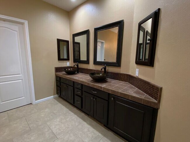Building Photo - Wingfield Springs/Red Hawk Golf Course - E...