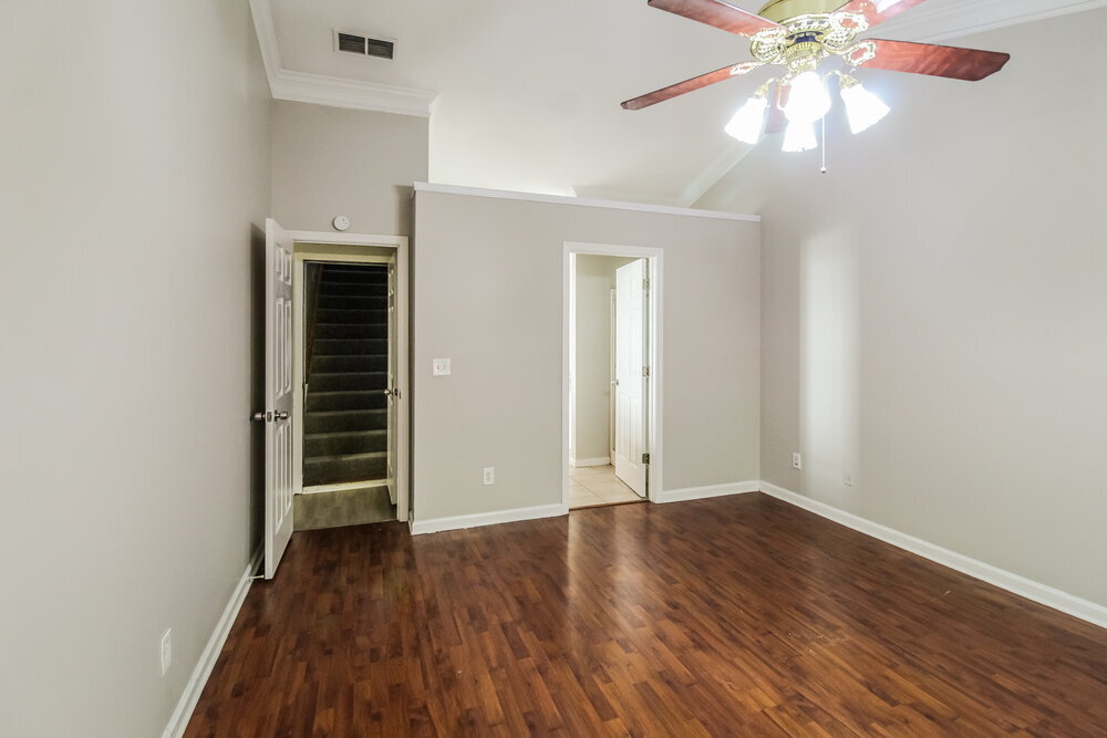 Building Photo - 2611 Fort Apachee Ct