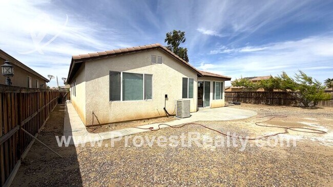 Building Photo - 12383 Luna Rd